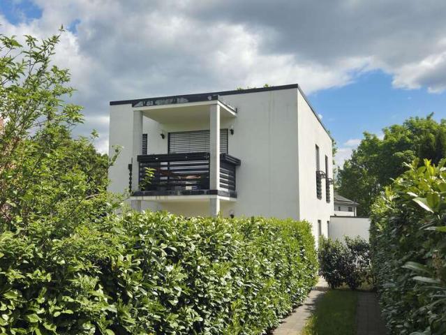 Haus zum Kaufen in Berlin 850.000,00 EUR 137.85 m²