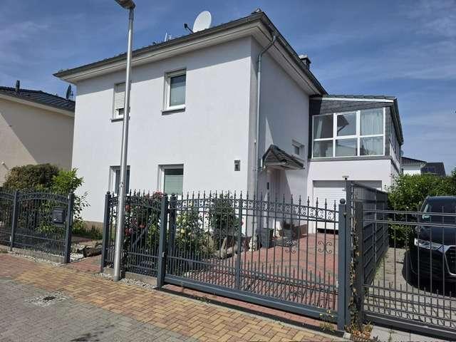 Haus zum Kaufen in Berlin 898.000,00 EUR 131.8 m²