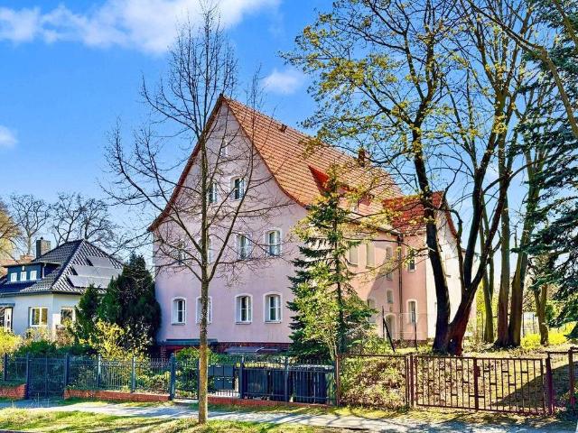 Haus zum Kaufen in Berlin 780.000,00 EUR 302.4 m²