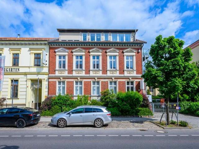 Haus zum Kaufen in Bernau bei Berlin 800.000,00 EUR 385 m²