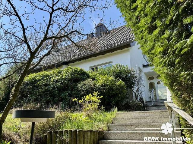 Haus zum Kaufen in Bessenbach 649.000,00 EUR 411.93 m²