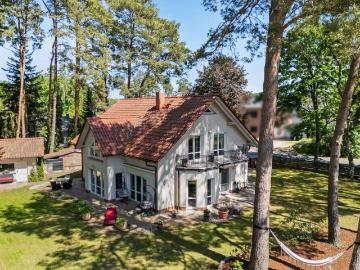 Haus zum Kaufen in Bestensee 890.000,00 EUR 243 m²