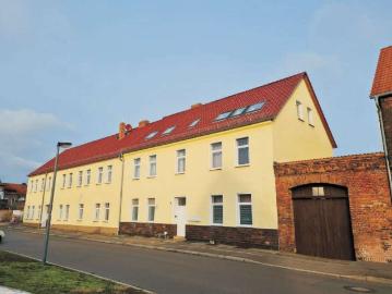 Haus zum Kaufen in Bitterfeld 1.050.000,00 EUR 1000 m²