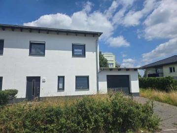Haus zum Kaufen in Bitterfeld Wolfen 295.000,00 EUR 125 m²