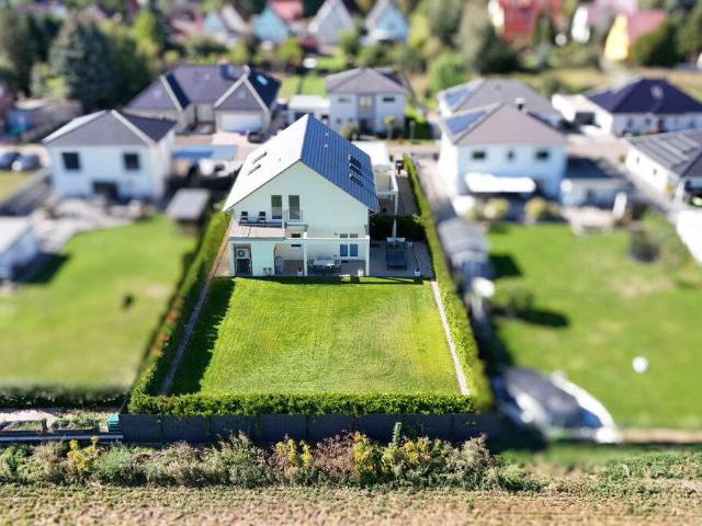 Haus zum Kaufen in Bitterfeld Wolfen 495.000,00 EUR 184 m²