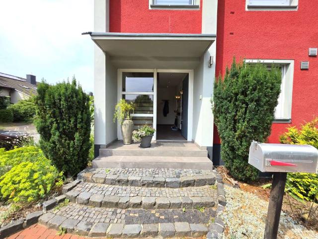 Haus zum Kaufen in Bielefeld Sennestadt 415.000,00 EUR 220 m²