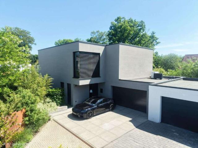 Haus zum Kaufen in Bielefeld 1.850.000,00 EUR 242.15 m²