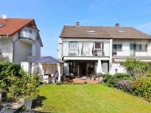 Haus zum Kaufen in Bielefeld 299.000,00 EUR 109.82 m²