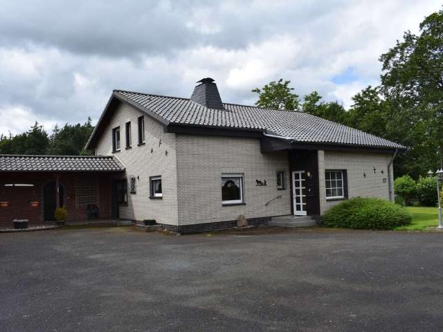 Haus zum Kaufen in Bilshausen 375.000,00 EUR 200 m²