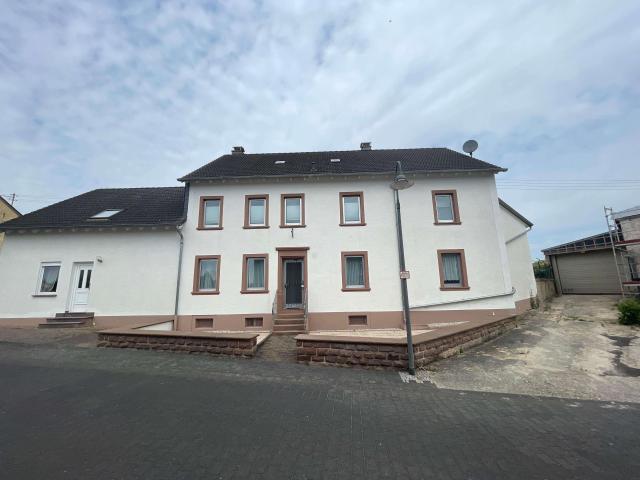 Haus zum Kaufen in Binsfeld 275.000,00 EUR 255.7 m²