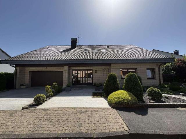 Haus zum Kaufen in Blomberg Istrup 350.000,00 EUR 204 m²