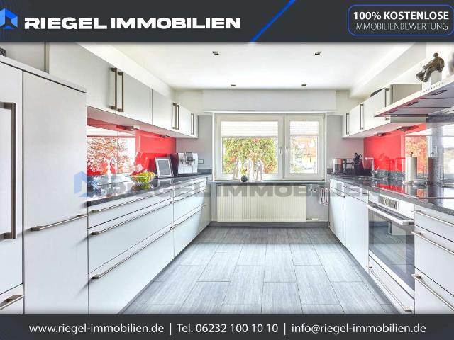 Haus zum Kaufen in Brühl 720.000,00 EUR 220.61 m²