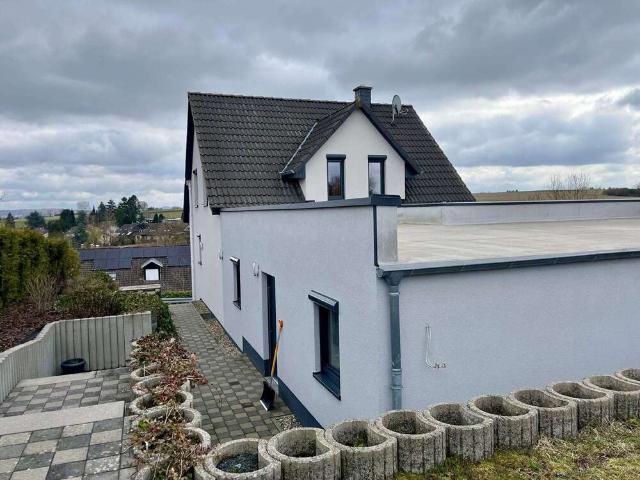 Haus zum Kaufen in Brachttal 460.000,00 EUR 215 m²