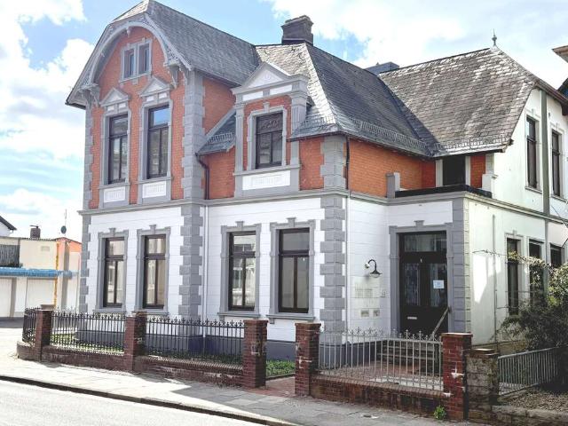 Haus zum Kaufen in Brake 298.000,00 EUR 275 m²