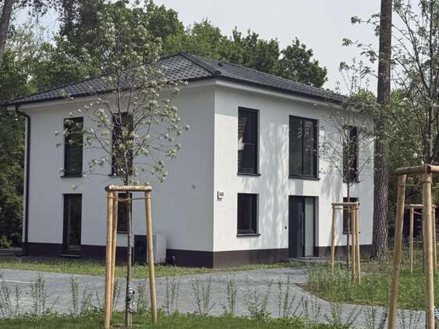 Haus zum Kaufen in Brandenburg Blankenfelde Mahlow 850.000,00 EUR 153 m²