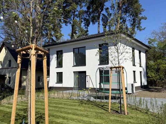 Haus zum Kaufen in Brandenburg Blankenfelde Mahlow 940.000,00 EUR 153 m²