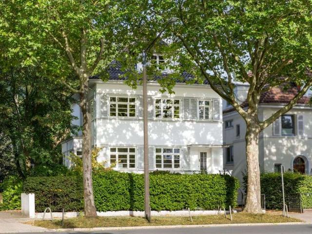 Haus zum Kaufen in Bremen 1.295.000,00 EUR 297.71 m²