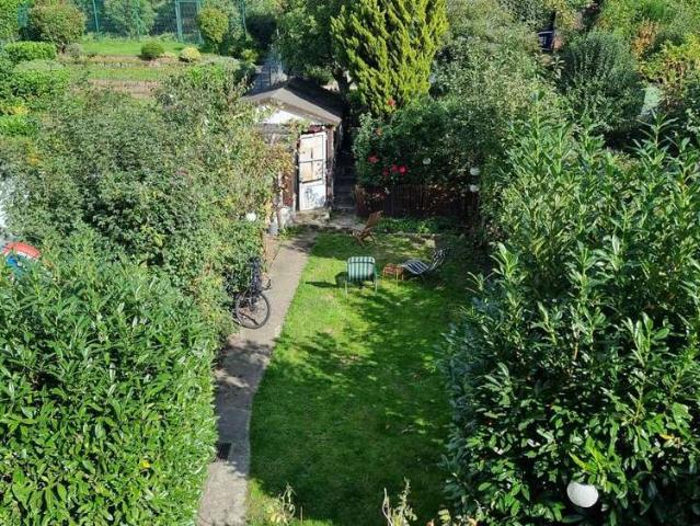 Haus zum Kaufen in Bremen 550.000,00 EUR 245 m²