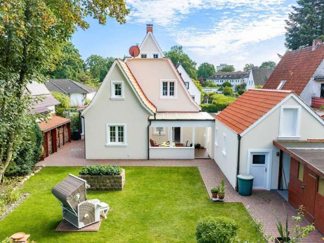 Haus zum Kaufen in Bremen 655.000,00 EUR 204.39 m²
