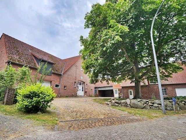 Haus zum Kaufen in Bremervörde 295.000,00 EUR 327 m²