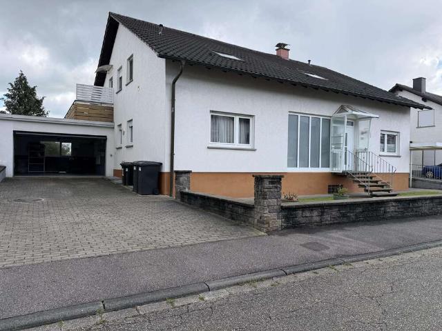 Haus zum Kaufen in Bretten 890.000,00 EUR 360 m²