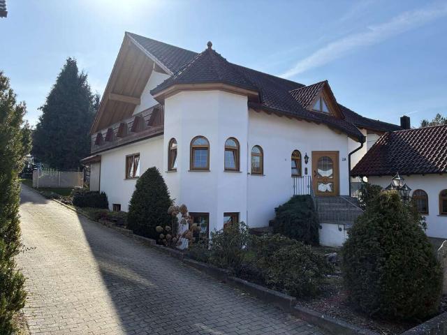 Haus zum Kaufen in Bretten Dürrenbüchig 825.000,00 EUR 293 m²