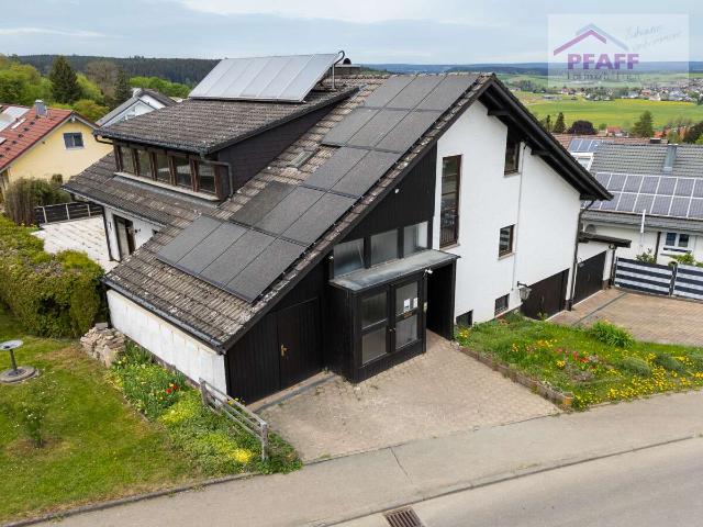 Haus zum Kaufen in Brigachtal 580.000,00 EUR 250 m²