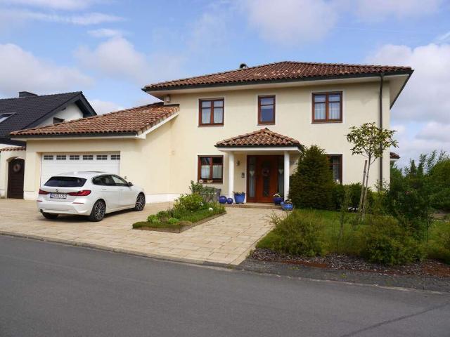 Haus zum Kaufen in Brilon 465.000,00 EUR 208 m²