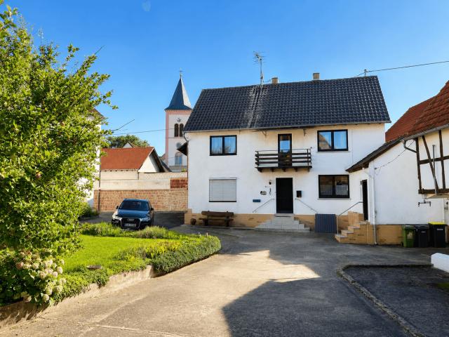 Haus zum Kaufen in Büdingen 298.000,00 EUR 166 m²