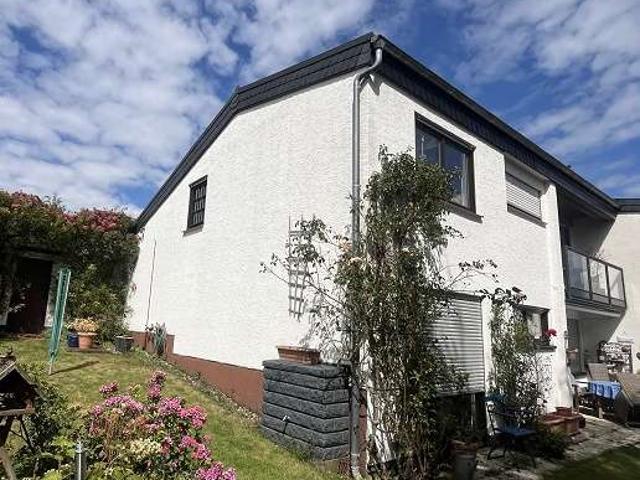 Haus zum Kaufen in Büdingen 290.000,00 EUR 157.93 m²