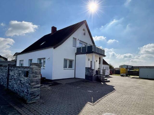 Haus zum Kaufen in Bünde 375.000,00 EUR 216 m²