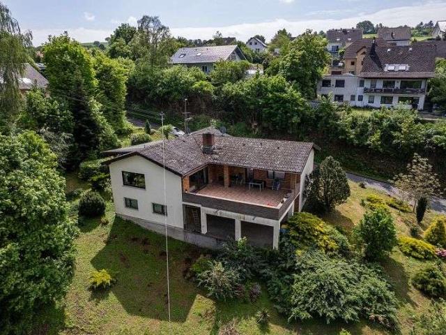 Haus zum Kaufen in Burgbrohl 395.000,00 EUR 155 m²