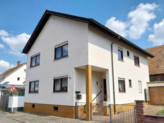 Haus zum Kaufen in Bürstadt 393.000,00 EUR 144 m²