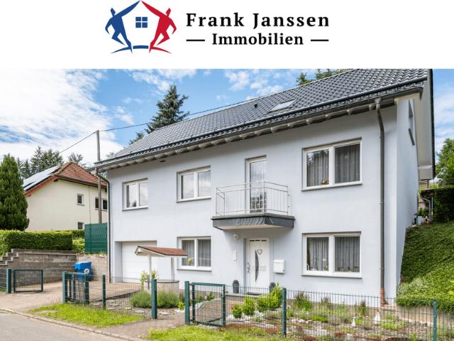 Haus zum Kaufen in Gondenbrett 449.000,00 EUR 204 m²