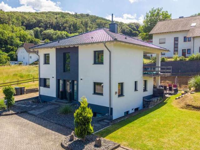 Haus zum Kaufen in Gönnersdorf 545.000,00 EUR 220 m²