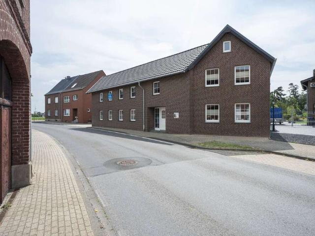 Haus zum Kaufen in Gangelt Birgden 498.000,00 EUR 310 m²