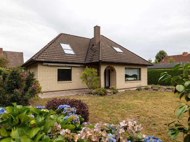 Haus zum Kaufen in Ganderkesee 398.000,00 EUR 165.85 m²