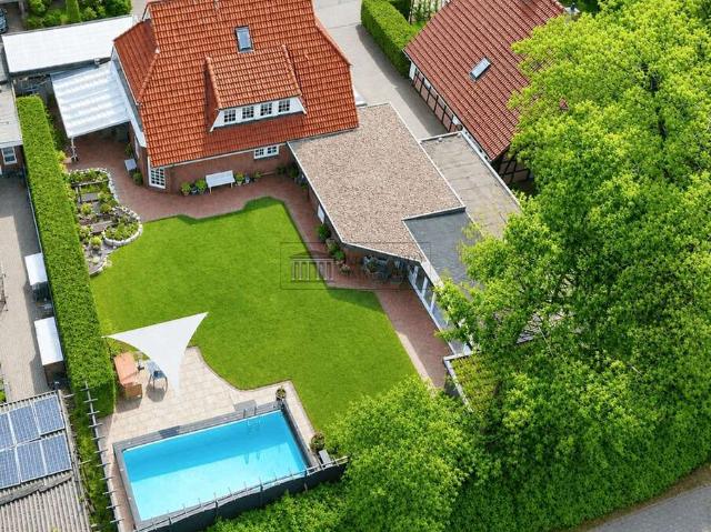 Haus zum Kaufen in Ganderkesee Heide 490.000,00 EUR 160.02 m²