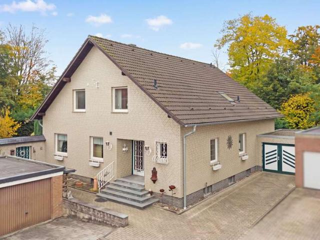 Haus zum Kaufen in Geilenkirchen 379.000,00 EUR 211 m²