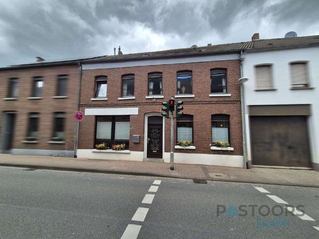 Haus zum Kaufen in Geldern 299.000,00 EUR 205 m²