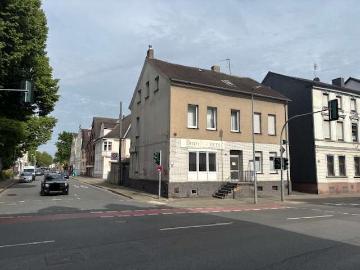 Haus zum Kaufen in Gelsenkirchen 325.000,00 EUR 323.72 m²