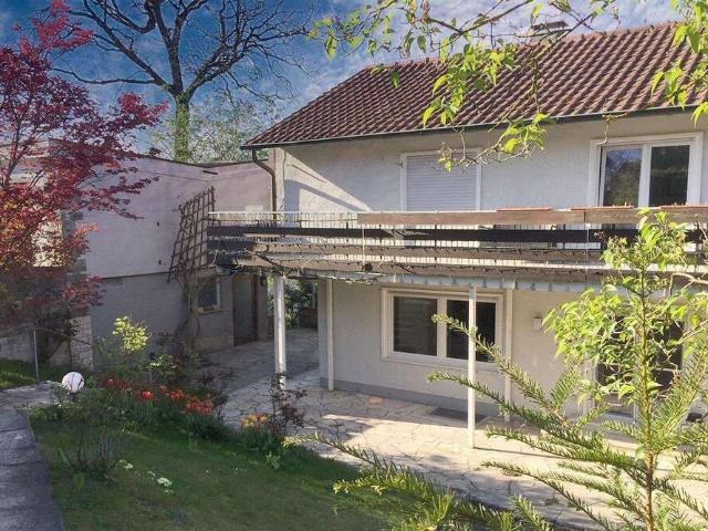 Haus zum Kaufen in Gerlingen 1.600.000,00 EUR 310 m²