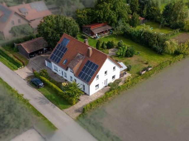 Haus zum Kaufen in Geseke 689.000,00 EUR 274 m²