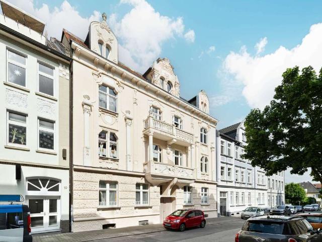 Haus zum Kaufen in Gladbeck 550.000,00 EUR 587.25 m²