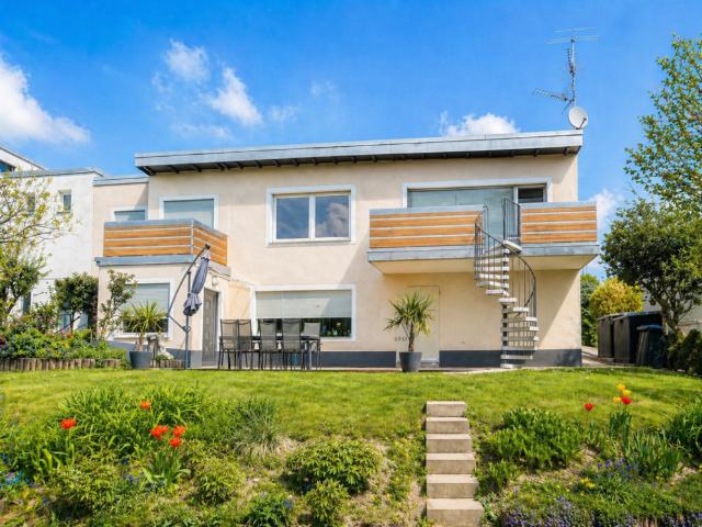 Haus zum Kaufen in GlashüttenTs. 795.000,00 EUR 140 m²
