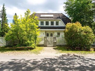 Haus zum Kaufen in GlienickeNordbahn 895.000,00 EUR 191.35 m²