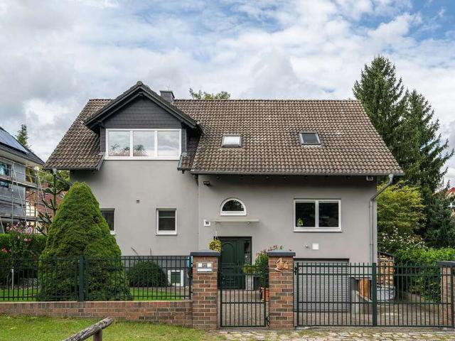 Haus zum Kaufen in GlienickeNordbahn 925.000,00 EUR 188.05 m²