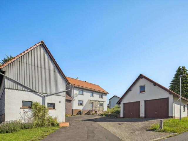 Haus zum Kaufen in Grebenhain 269.000,00 EUR 155.61 m²