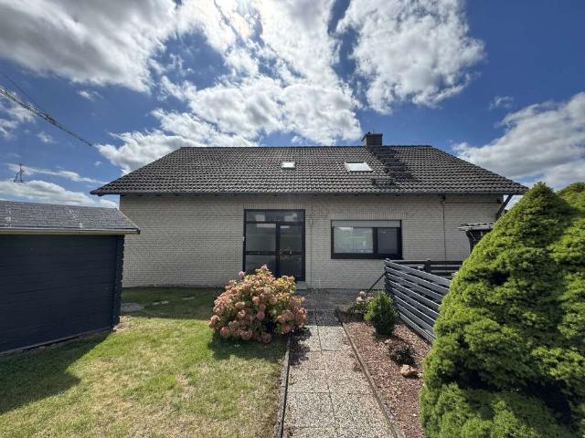 Haus zum Kaufen in Grebenstein 379.000,00 EUR 164 m²