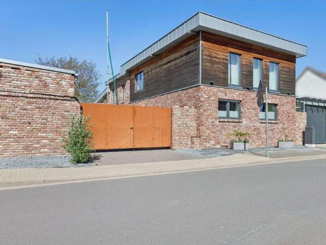 Haus zum Kaufen in Grevenbroich Orken 1.320.000,00 EUR 280 m²